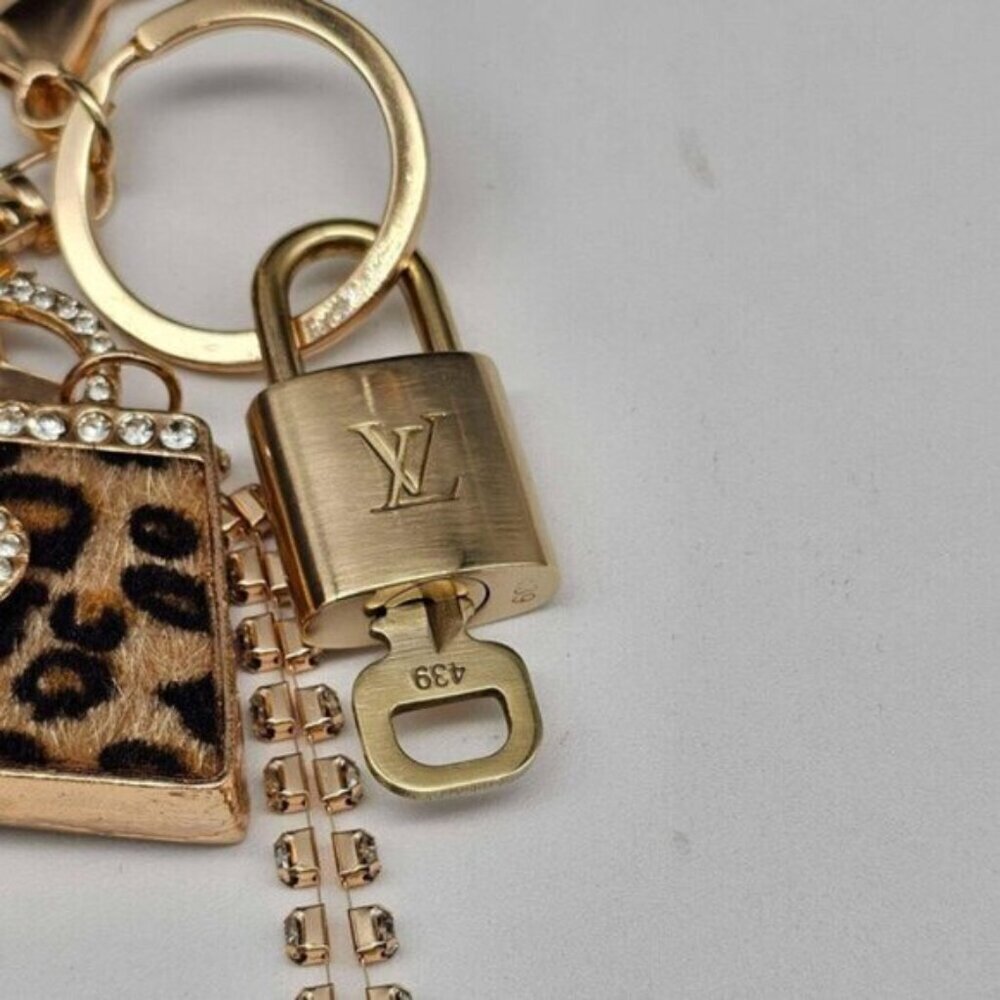 Authentic Louis Vuitton Lock & Key with unbranded Leopard Bagcharm, Keycharm - Picture 5 of 8